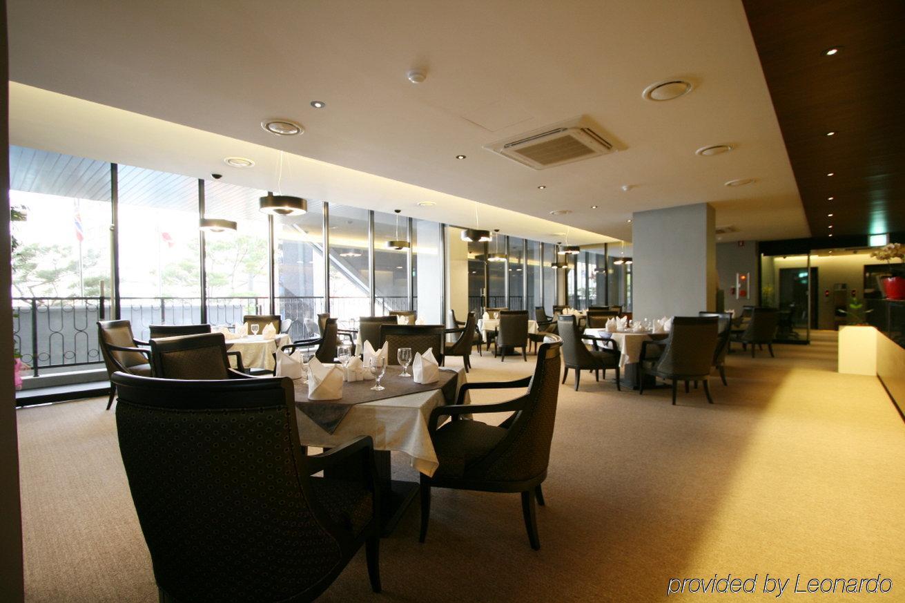 Hotel Oscar Suite Gunsan Restoran foto